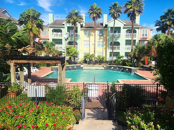 3rd image of 7000 Seawall Blvd APT 326