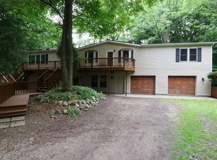 Hall Rd, Whitmore Lake, MI 48189