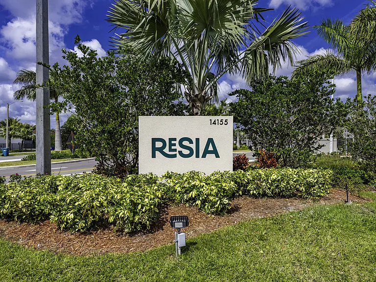 Resia Biscayne Drive — Photo 19