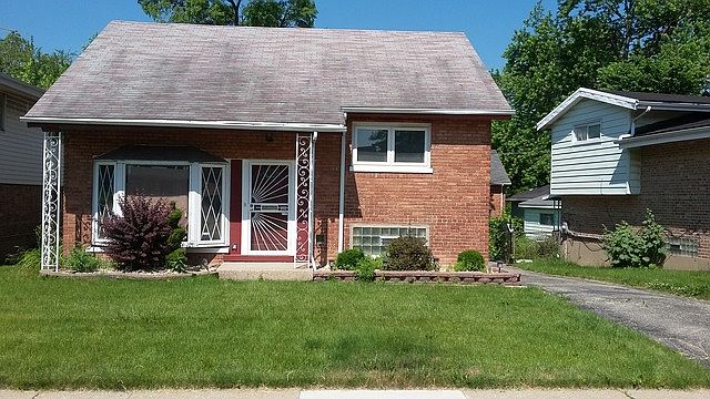 2nd image of 8346 S Kenwood Ave