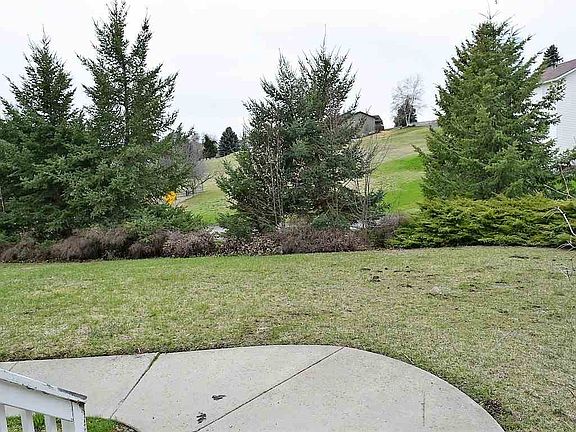 3rd image of 204 N Wernz Ave
