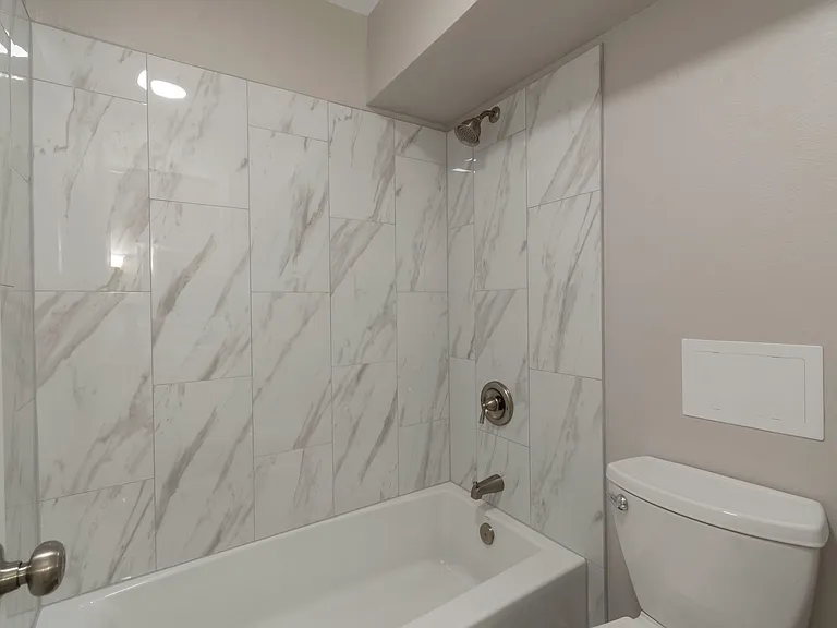 Sheridan Villa — Photo 14