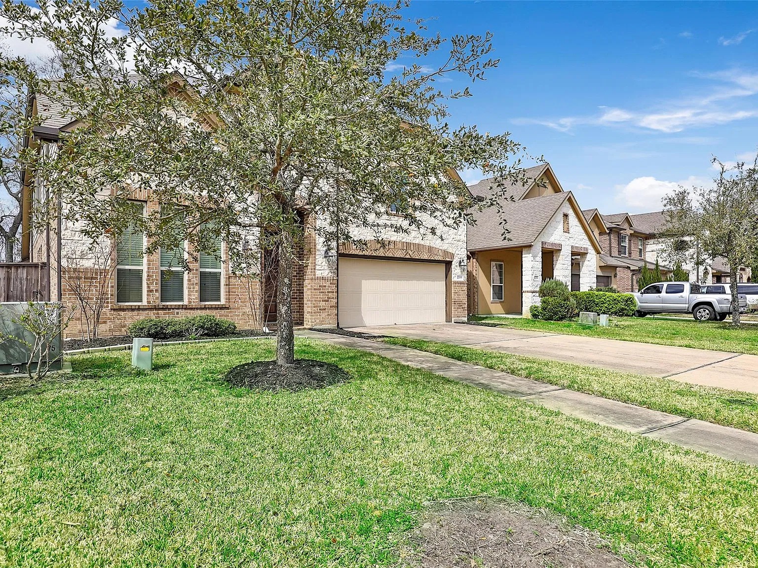 4 bed, 4.5 bath, 2985 sqft, $3,100 — Photo 4