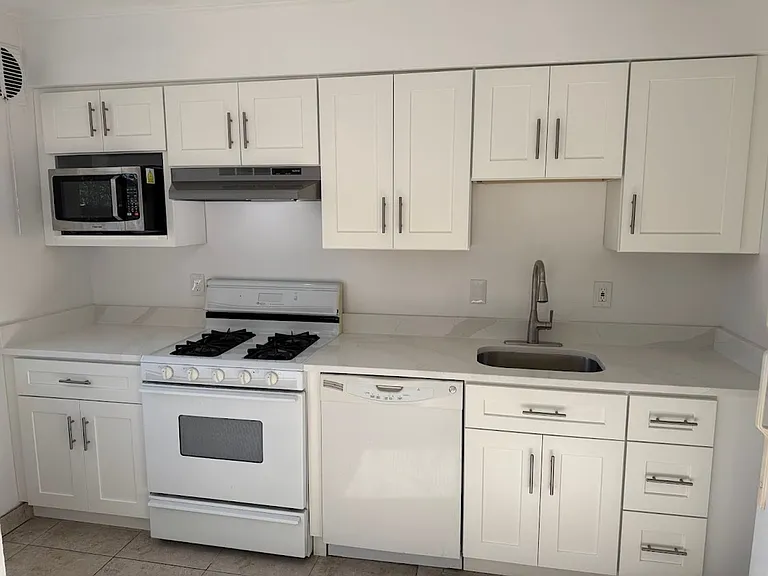 2355 Eldridge — Photo 93