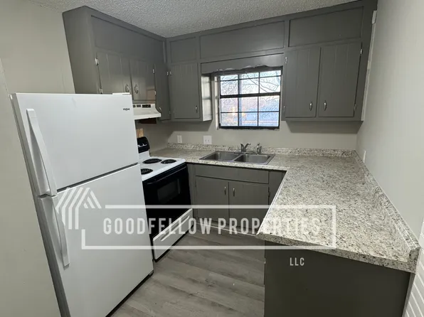 609 N Columbia Ave #4, Sheffield, AL 35660