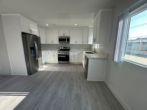 3rd image of 1145 S Holt Ave #9D