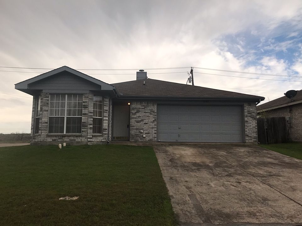 1st image of 10901 Deauville Cir S