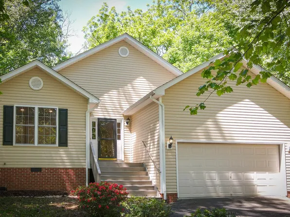 216 Spotswood Rd, Locust Grove, VA 22508
