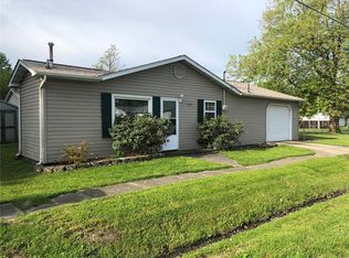 3010 K C Dr, Hillsboro, IL 62049