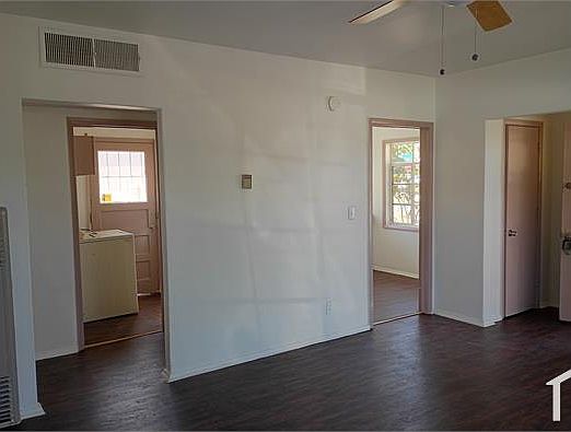 4th image of 4704 Clifton Ave