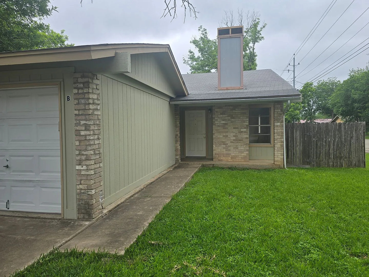 420 Vista West Court — Photo 1