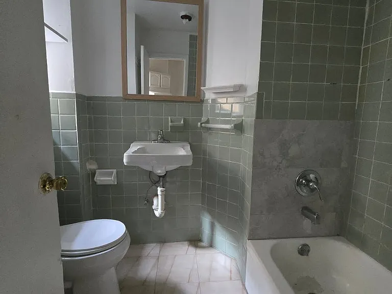 79 Jackson St #6 — Photo 4