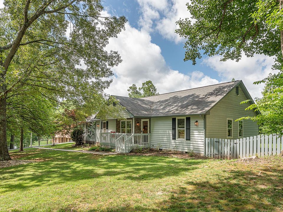 1st image of 411 Willowood Dr