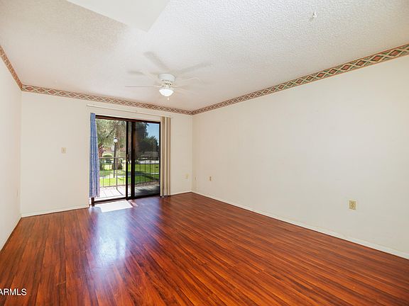 4th image of 3033 E DEVONSHIRE Avenue #1032
