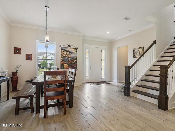 4th image of 100 Parkbluff Cir