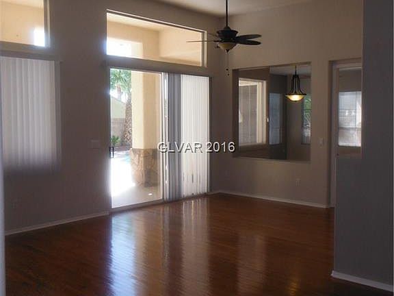 5th image of 3825 N Torrey Pines Dr
