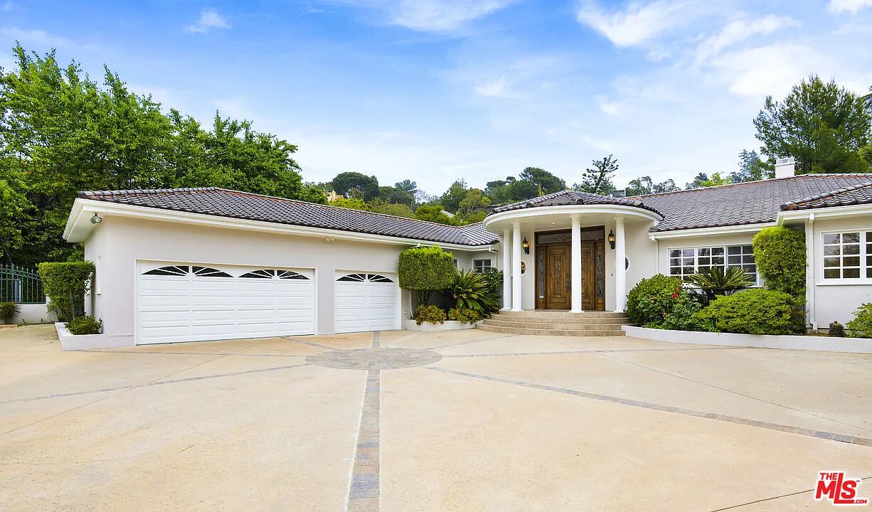 4 bed, 5.0 bath, 3775 sqft, $20,800 — Photo 3