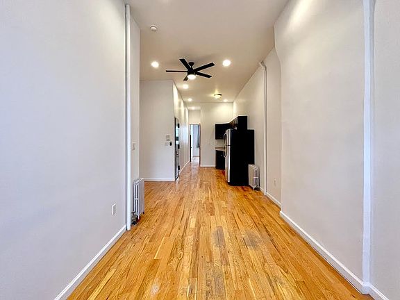 2nd image of 213 Irving Ave APT 1L