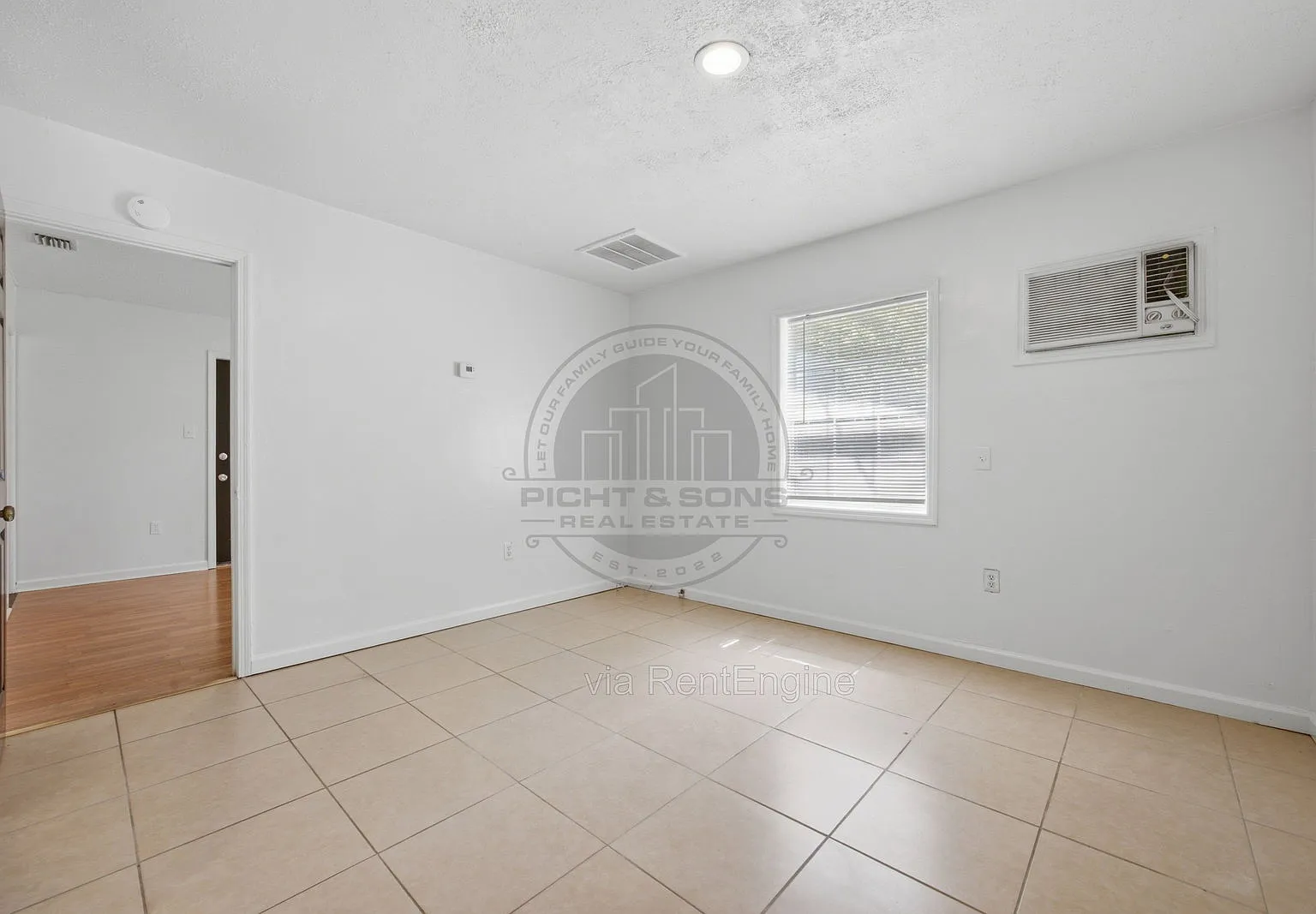 1 bed, 1.0 bath, 500 sqft, $1,000 — Photo 3