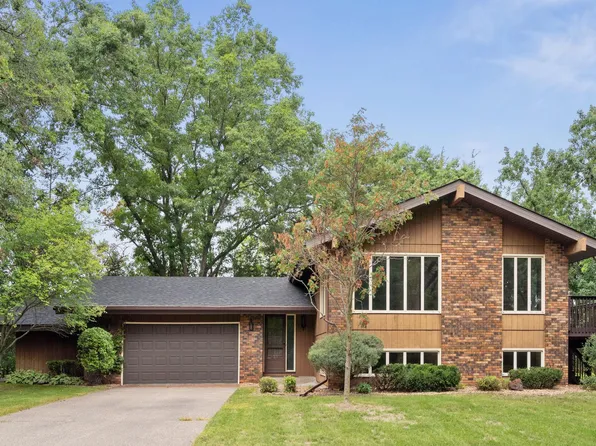 3821 Rum River Dr, Anoka, MN 55303
