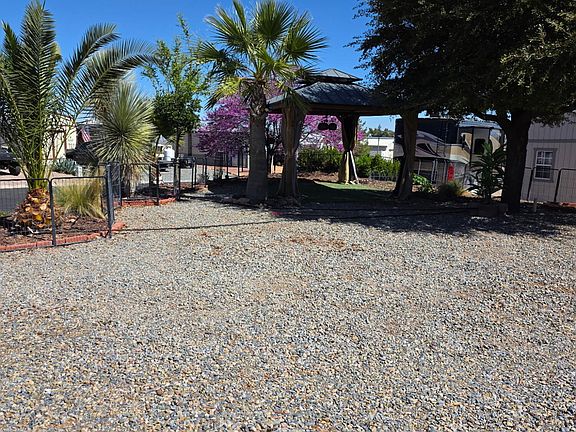 3rd image of 1030 S Barrel Cactus Rdg