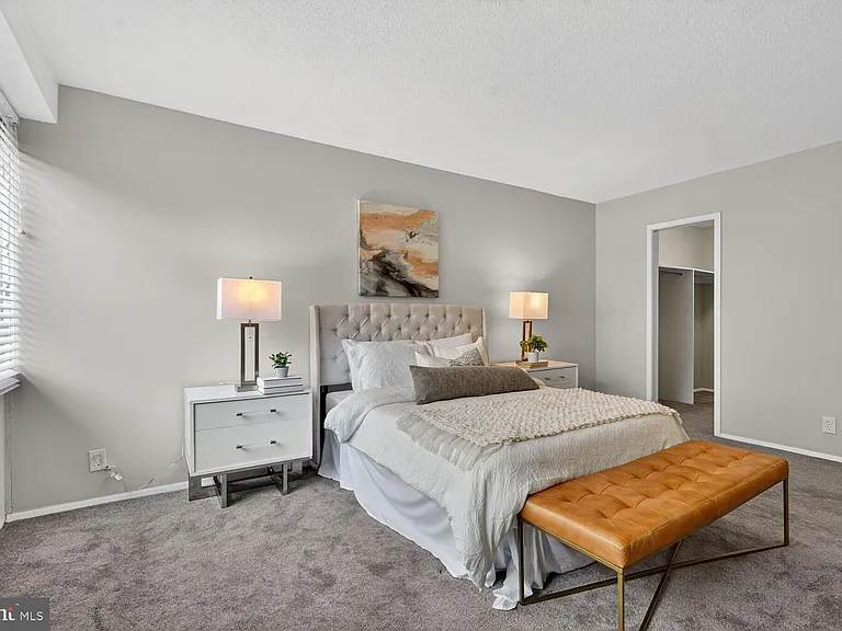4515 Willard Ave #1112S — Photo 4