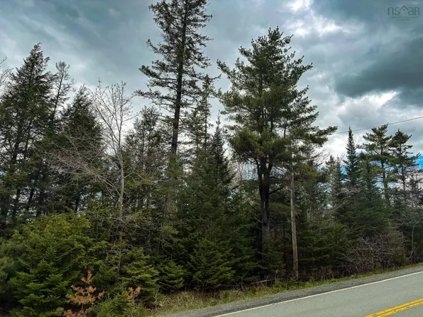 Highway 14, Hardwood Lands, NS B0N 1Y0
