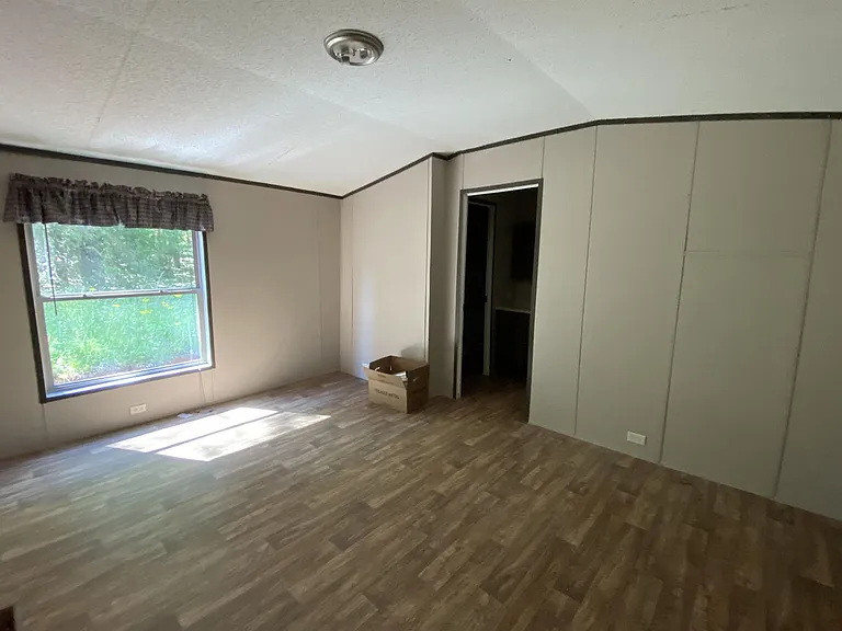 990 Cedar Village Ln — Photo 9