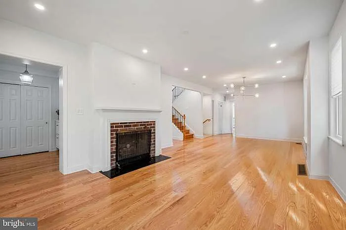5 bed, 2808 sqft, $6,000 — Photo 4