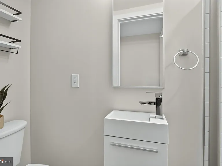 1702 Point Breeze Ave #C — Photo 10