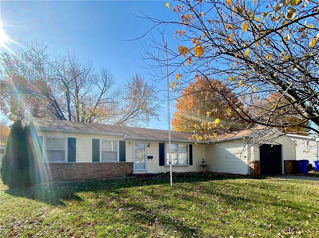 1625 E Barrington Ave photo 1