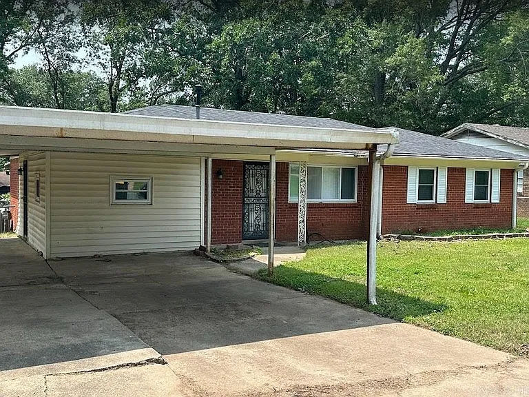 7409 Skylark Dr — Photo 2