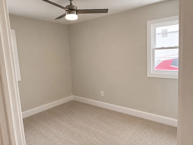 636 Lindemann Dr — Photo 8