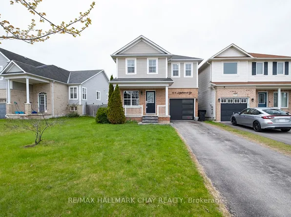 154 Maplewood Dr, Essa, ON L0M 1B4
