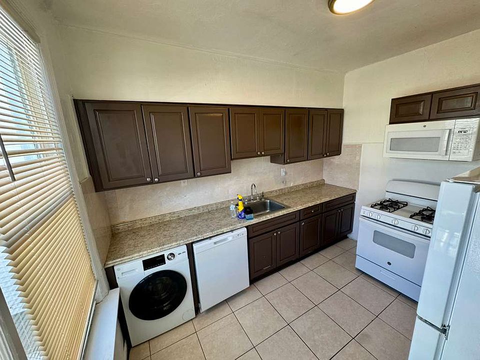 1st image of 725 Garfield Ave Floor 2