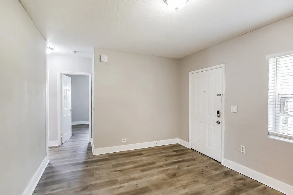 4 bed, 2.0 bath, 1186 sqft, $2,775 — Photo 4