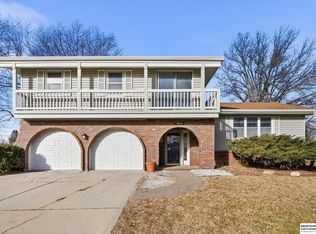14048 Pierce St, Omaha, NE 68144