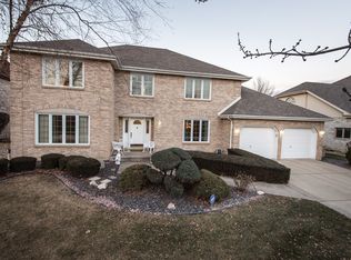 10640 Wildwood Dr, Palos Park, IL