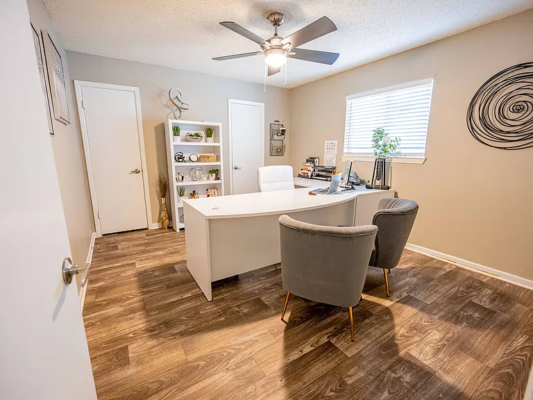 Sunrise Pointe — Photo 25