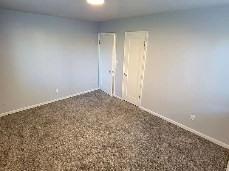 221 N Quince St — Photo 23