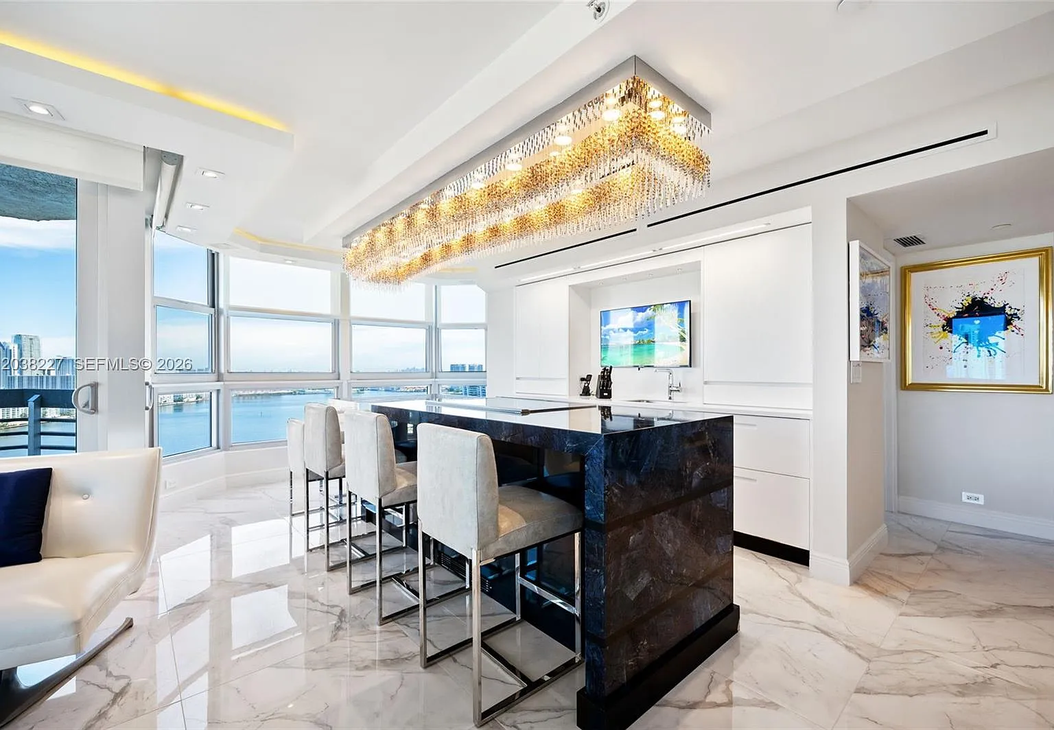 Mystic Pointe Condo No Th — Photo 4