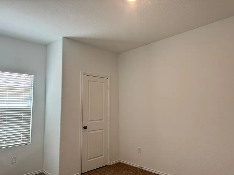 124 Dollars Dr — Photo 16