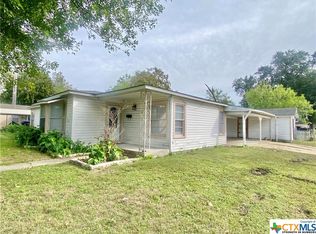 1801 E Polk Ave, Victoria, TX 77901