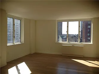 Rented by R New York