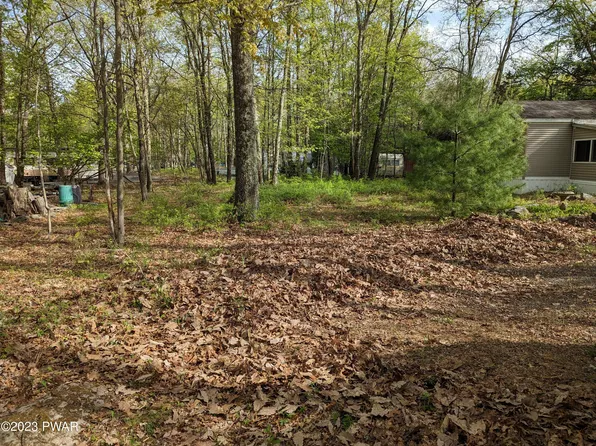 4517 Paupack Rd, Shohola, PA 18458