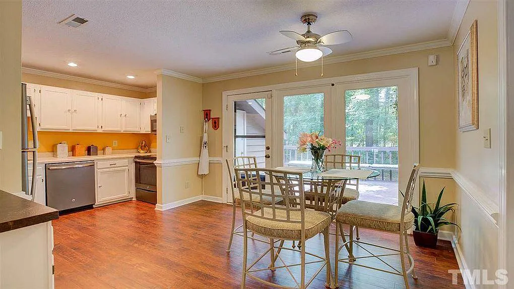 3 bed, 1320 sqft, $1,850 — Photo 4