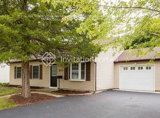 523 Laurel Ave, Romeoville, IL 60446