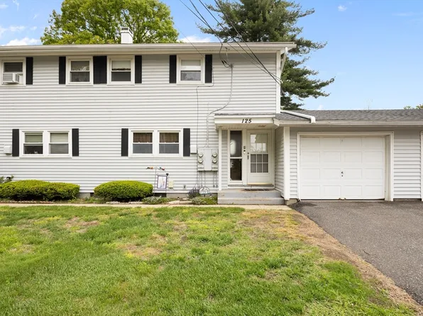 125 Lynwood Dr #6201D, Chicopee, MA 01022