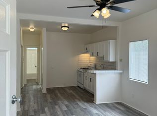 543 W 16th St #B, San Pedro, CA 90731