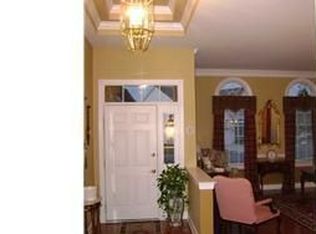 82 S Valentine Dr, Garnet Valley, PA 19060